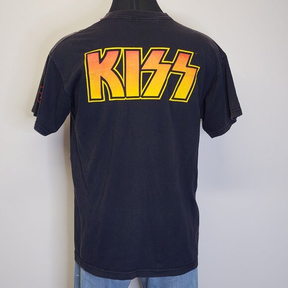 True Vintage 90s Kiss XL Hottest Band in the World Limited Edition T-Shirt READ - Picture 4 of 13
